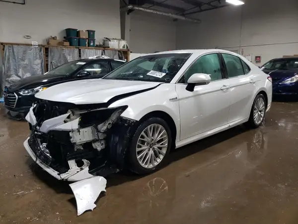 4T1B21HK4JU004962 2018 TOYOTA CAMRY - Image 1