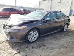 4T1B21HK4JU503373 2018 TOYOTA CAMRY