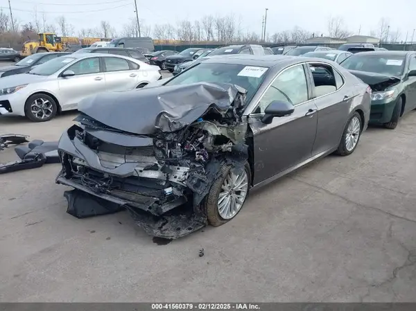 4T1B21HK4JU506886 2018 TOYOTA CAMRY - Image 2