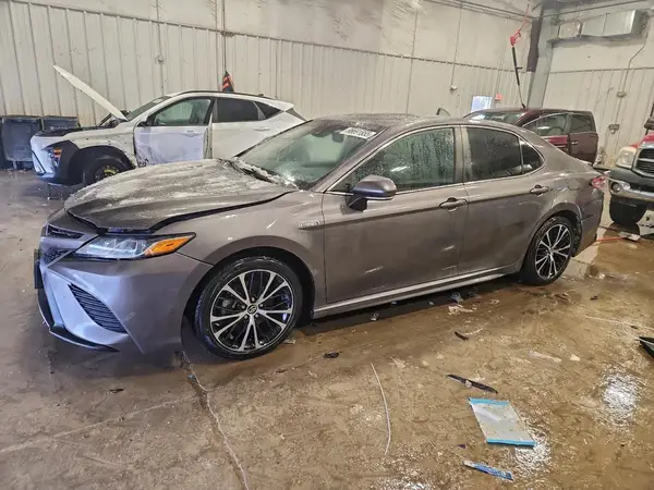 4T1B21HK4JU510081 2018 TOYOTA CAMRY - Image 1