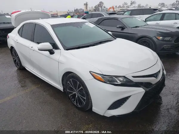 4T1B21HK4KU512009 2019 TOYOTA CAMRY - Image 1