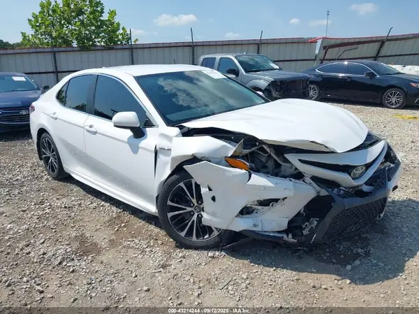 4T1B21HK4KU516660 2019 TOYOTA CAMRY - Image 1