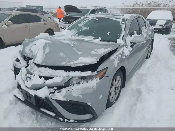 4T1B21HK4MU015819 2021 TOYOTA CAMRY - Image 2