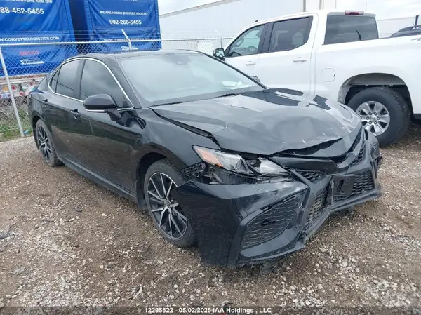 4T1B21HK4NU016745 2022 TOYOTA CAMRY - Image 1