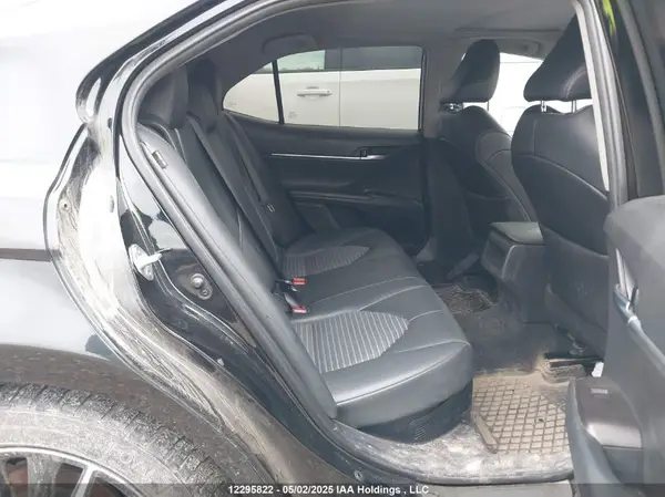 4T1B21HK4NU016745 2022 TOYOTA CAMRY - Image 8