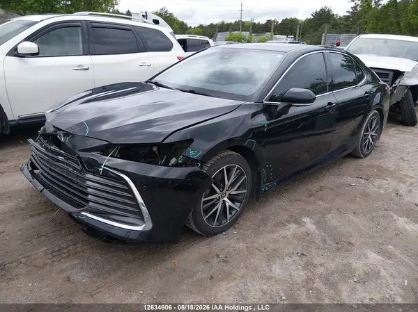 4T1B21HK4NU017006 2022 TOYOTA CAMRY - Image 2