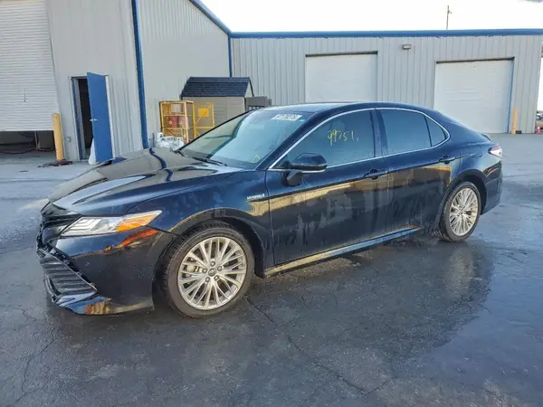 4T1B21HK5JU001486 2018 TOYOTA CAMRY - Image 1