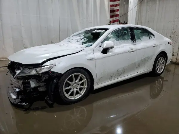 4T1B21HK5JU002735 2018 TOYOTA CAMRY - Image 1