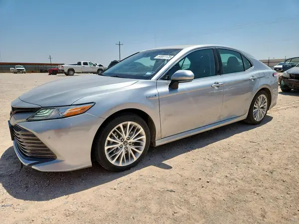 4T1B21HK5JU008793 2018 TOYOTA CAMRY - Image 1