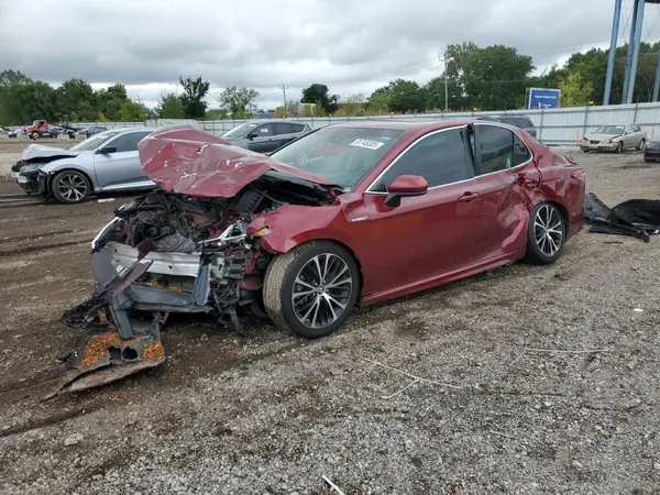 4T1B21HK5JU500885 2018 TOYOTA CAMRY - Image 1