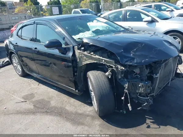 4T1B21HK5JU502331 2018 TOYOTA CAMRY - Image 1