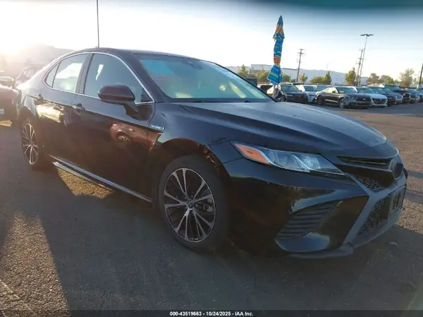 4T1B21HK5JU507190 2018 TOYOTA CAMRY - Image 1