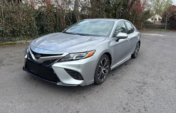 4T1B21HK5KU011372 2019 TOYOTA CAMRY - Image 2
