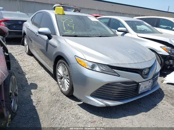 4T1B21HK5KU521172 2019 TOYOTA CAMRY - Image 1