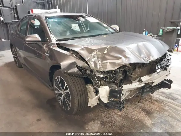 4T1B21HK5KU521785 2019 TOYOTA CAMRY - Image 1