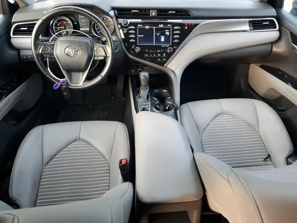 4T1B21HK6JU008043 2018 TOYOTA CAMRY - Image 8