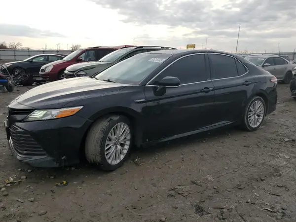 4T1B21HK6JU502306 2018 TOYOTA CAMRY - Image 1