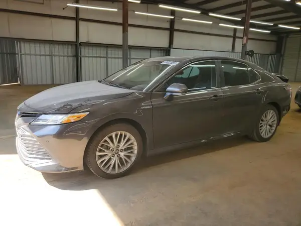 4T1B21HK6JU503391 2018 TOYOTA CAMRY - Image 1