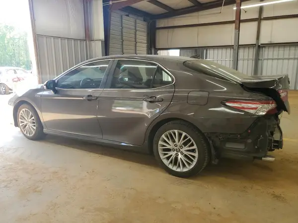 4T1B21HK6JU503391 2018 TOYOTA CAMRY - Image 2