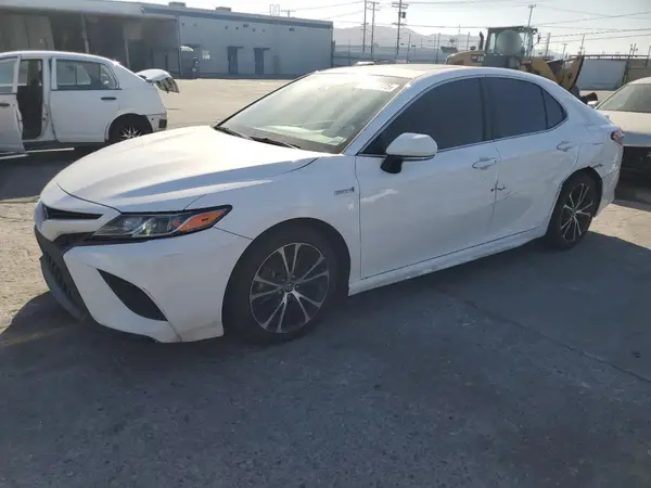 4T1B21HK6JU509689 2018 TOYOTA CAMRY - Image 1