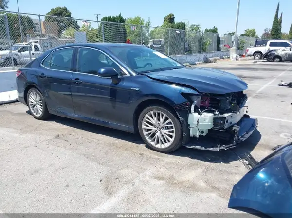 4T1B21HK6KU512223 2019 TOYOTA CAMRY - Image 1