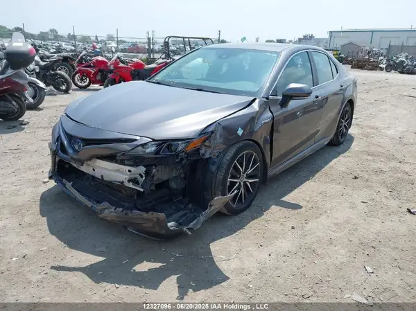 4T1B21HK6MU016390 2021 TOYOTA CAMRY - Image 2