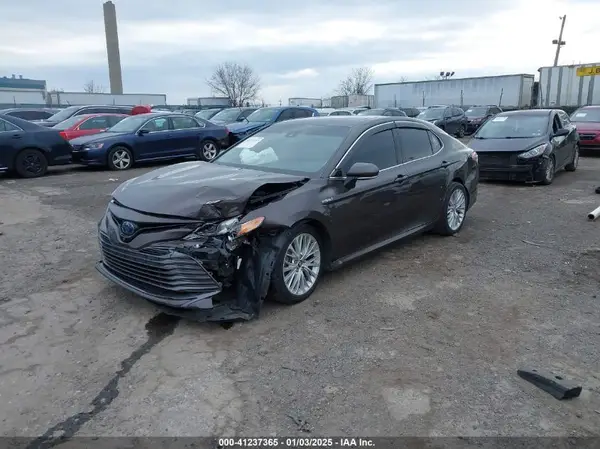 4T1B21HK7JU001649 2018 TOYOTA CAMRY - Image 2