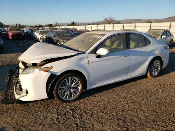 4T1B21HK7JU005538 2018 TOYOTA CAMRY - Image 1