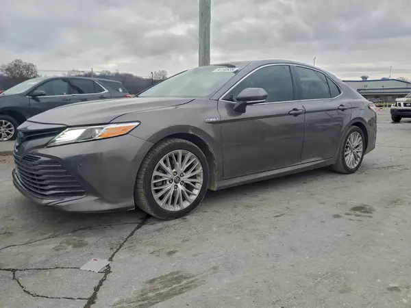 4T1B21HK7JU005944 2018 TOYOTA CAMRY - Image 1