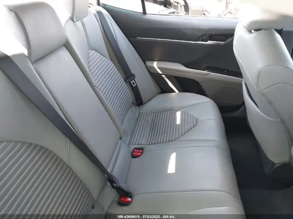4T1B21HK7JU006415 2018 TOYOTA CAMRY - Image 8