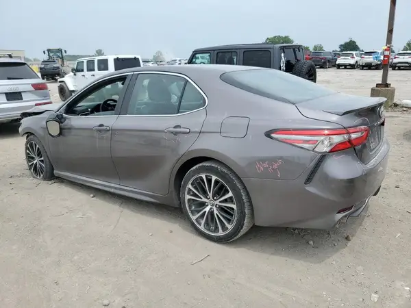 4T1B21HK7JU503920 2018 TOYOTA CAMRY - Image 2
