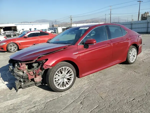 4T1B21HK7JU510799 2018 TOYOTA CAMRY - Image 1