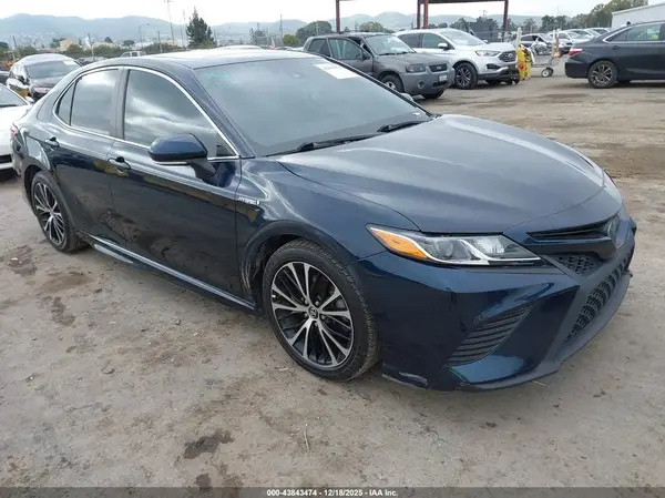 4T1B21HK7KU013575 2019 TOYOTA CAMRY - Image 1