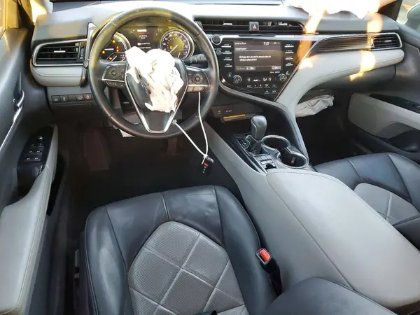 4T1B21HK7KU512585 2019 TOYOTA CAMRY - Image 8