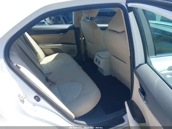 4T1B21HK7KU517883 2019 TOYOTA CAMRY - Image 8