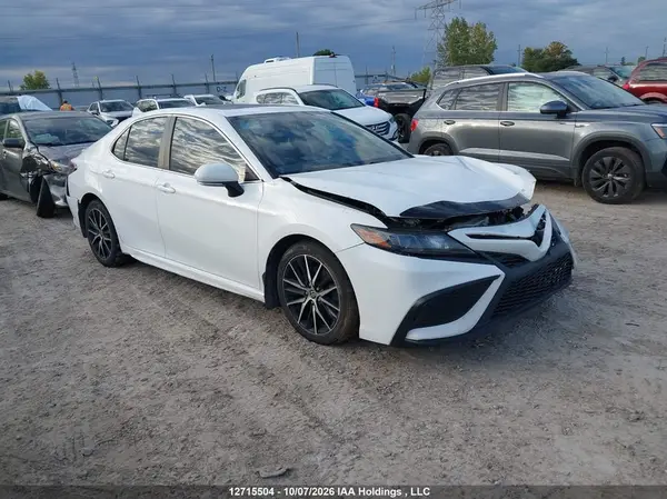 4T1B21HK7NU016562 2022 TOYOTA CAMRY - Image 1