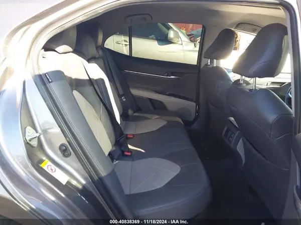 4T1B21HK8JU001854 2018 TOYOTA CAMRY - Image 8