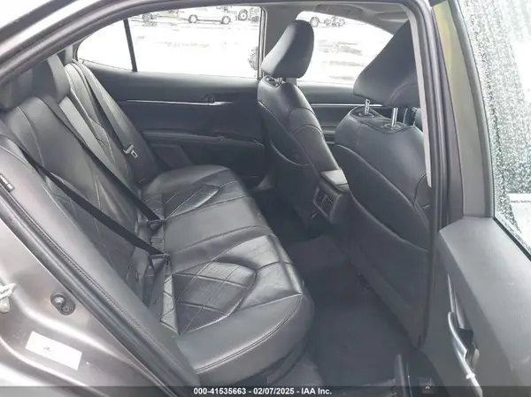 4T1B21HK8JU006116 2018 TOYOTA CAMRY - Image 8