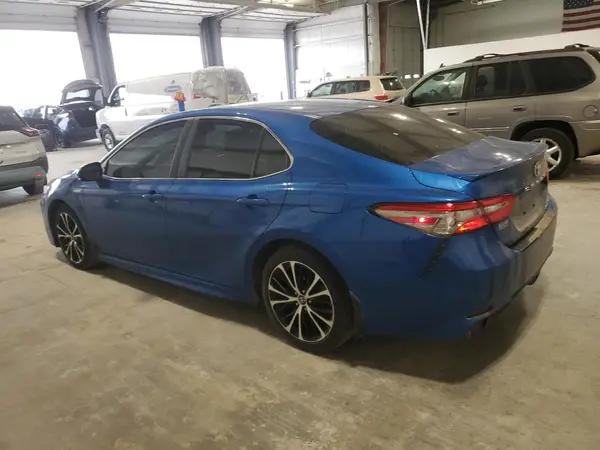 4T1B21HK8JU008206 2018 TOYOTA CAMRY - Image 2