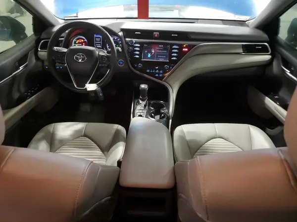 4T1B21HK8JU008206 2018 TOYOTA CAMRY - Image 8