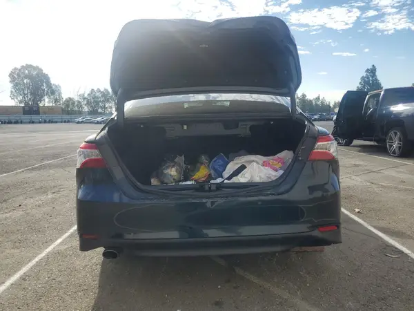 2018 TOYOTA CAMRY auction photo 6