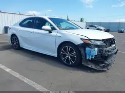 4T1B21HK8JU503246 2018 TOYOTA CAMRY