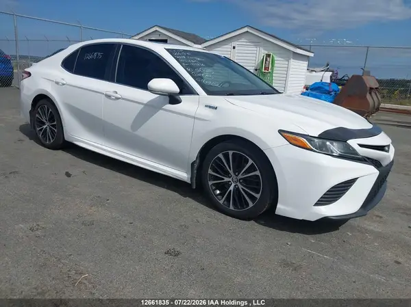 4T1B21HK8JU506809 2018 TOYOTA CAMRY - Image 1