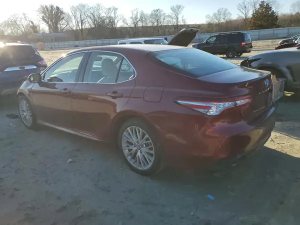 4T1B21HK8JU507040 2018 TOYOTA CAMRY - Image 2