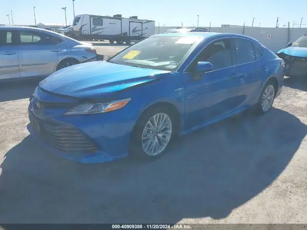 4T1B21HK8KU011110 2019 TOYOTA CAMRY - Image 2