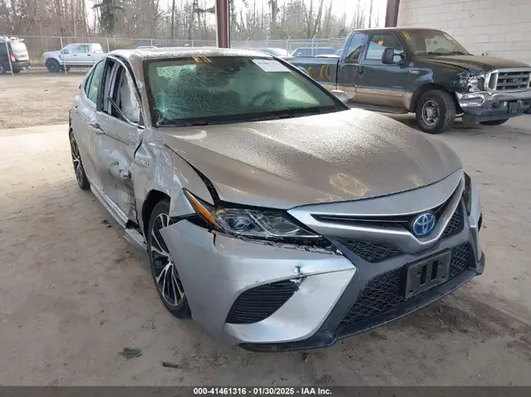 4T1B21HK8KU013861 2019 TOYOTA CAMRY - Image 1