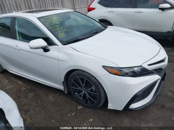 4T1B21HK8RU021002 2024 TOYOTA CAMRY - Image 1