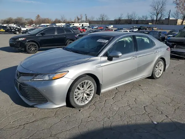 4T1B21HK9JU004763 2018 TOYOTA CAMRY - Image 1