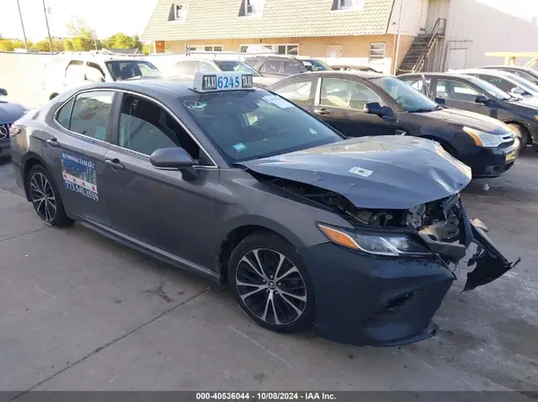 4T1B21HK9JU504034 2018 TOYOTA CAMRY - Image 1