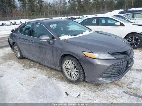4T1B21HK9KU511194 2019 TOYOTA CAMRY - Image 1